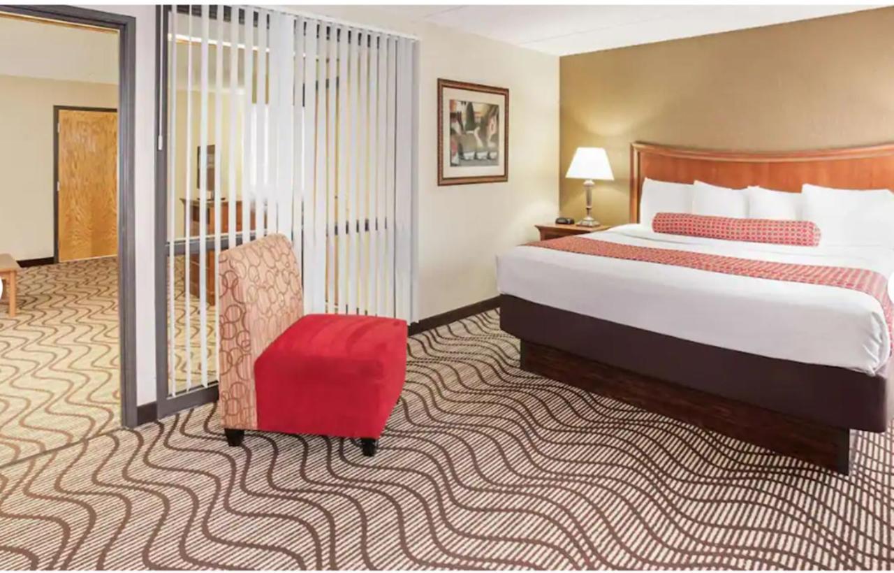 La Quinta By Wyndham Minneapolis-Миннетонка Экстерьер фото
